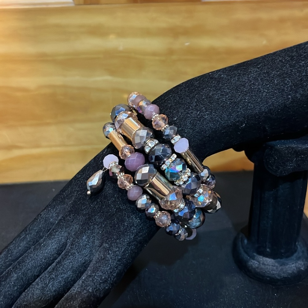 Beautiful Wire Wrap Bracelet - Picture 4 of 7